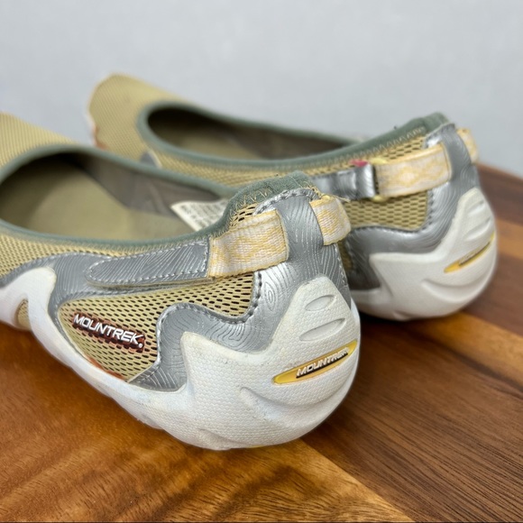 Mountrek Yellow Metallic Silver Slip On Women's Shoes Size 11 - Picture 4 of 11